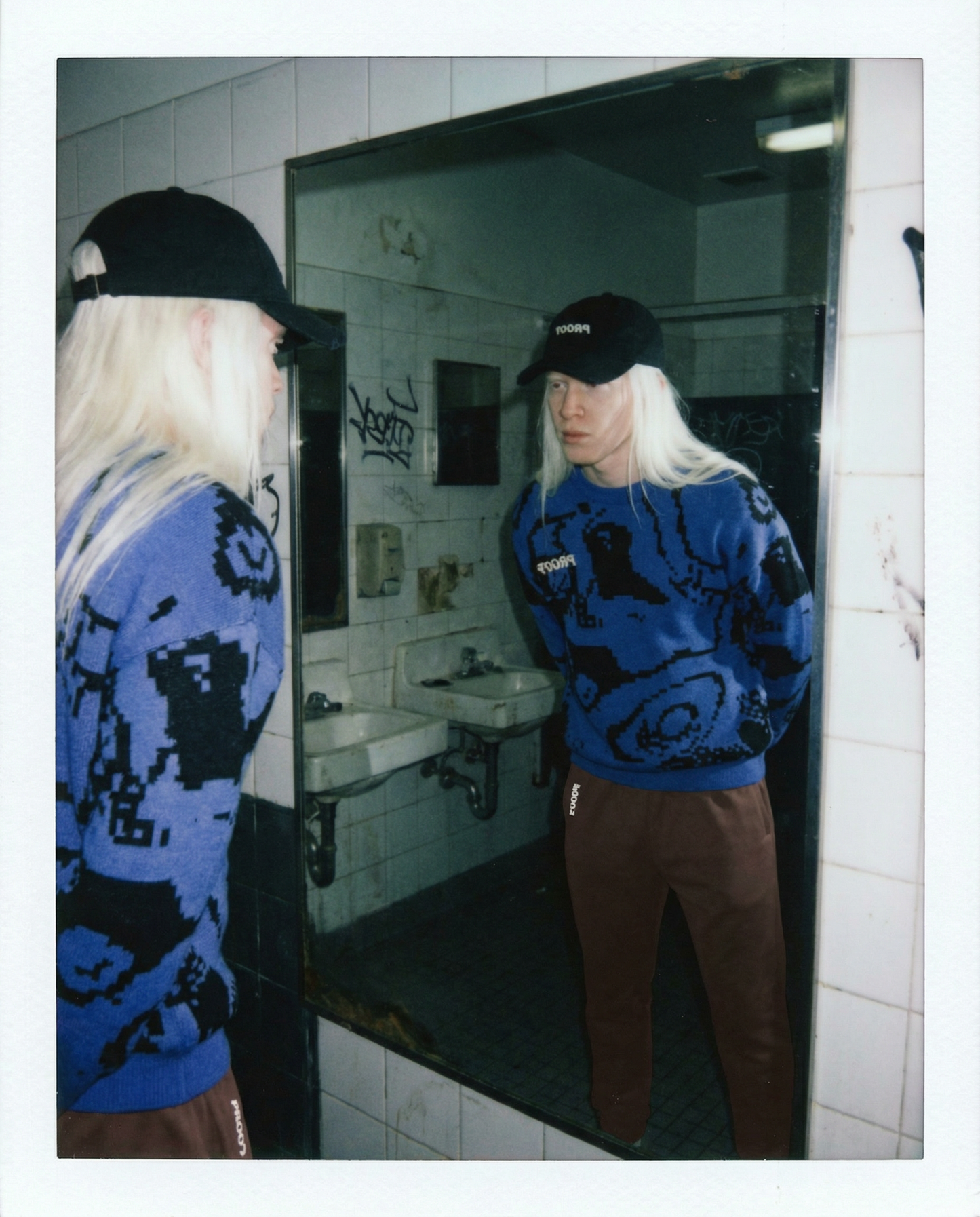 Relaxed fit knitted crew neck sweater